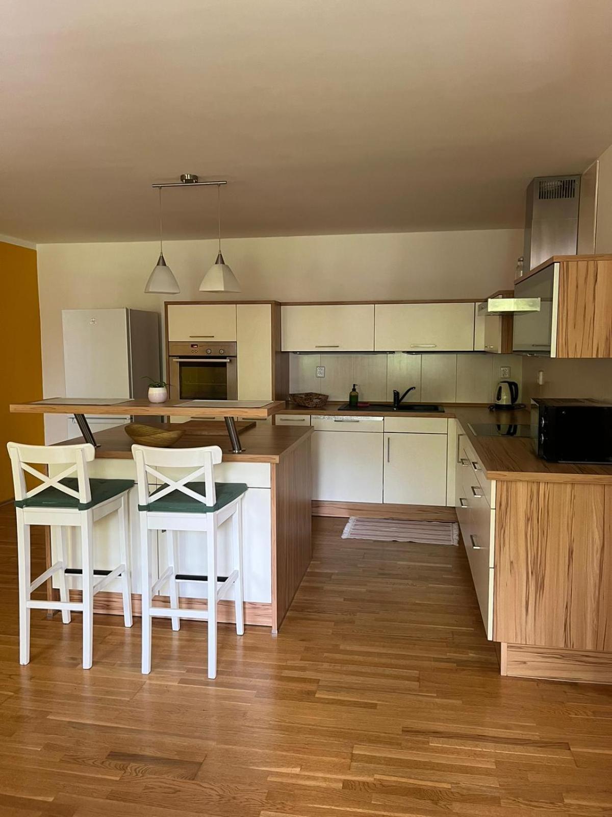Apartman Pod Klasterem 伦布尔克 外观 照片