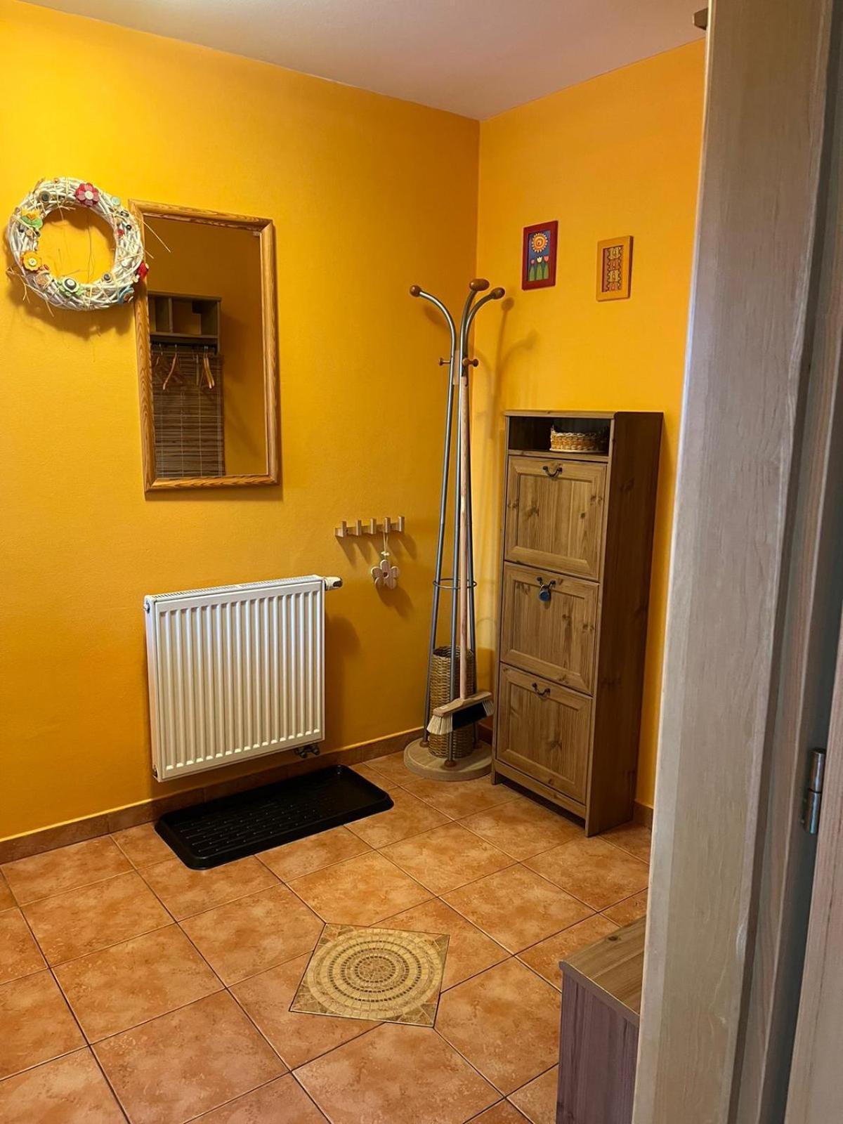 Apartman Pod Klasterem 伦布尔克 外观 照片
