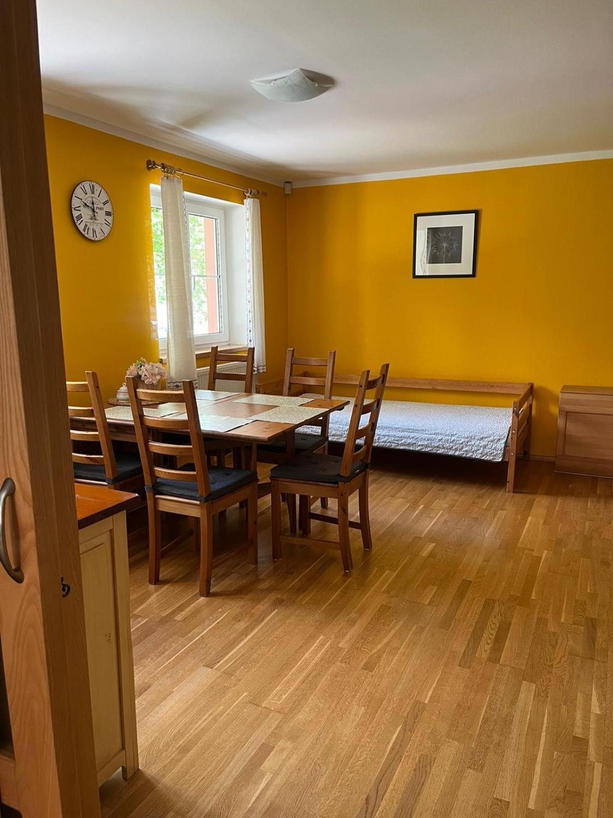 Apartman Pod Klasterem 伦布尔克 外观 照片
